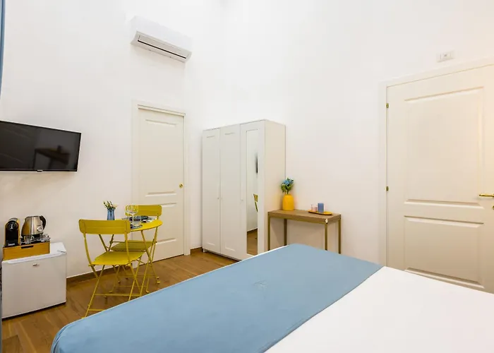 فندق مبيت وإفطار L'angolo D'o Core نابولي